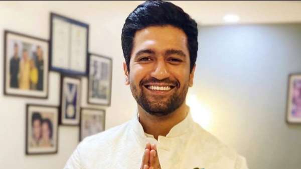 பூம் திரைப்படம் மூலம் 