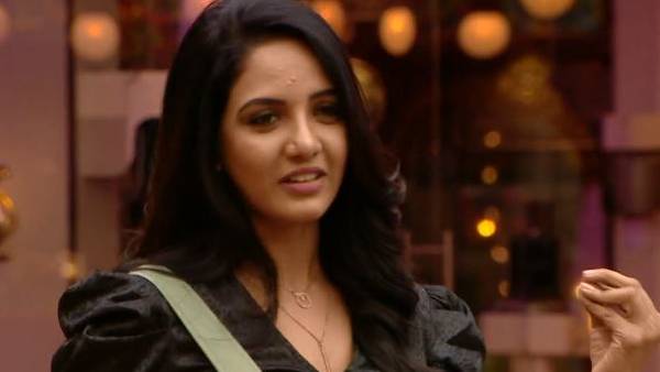 முதுகில் யாருமே குத்தல