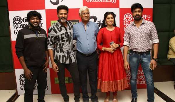  பாலிவுட்டிலும் முன்னணி இயக்குனராக