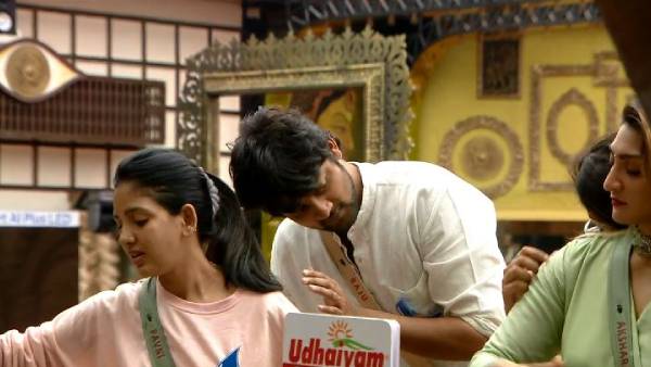 கட்டிப்பிடி வைத்தியம்