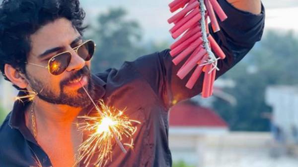 வாயில் பட்டாசு