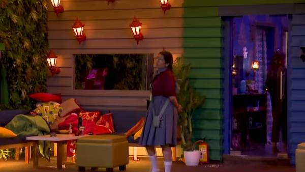 கப்பை கவிழ்த்துவிட்டு.. 