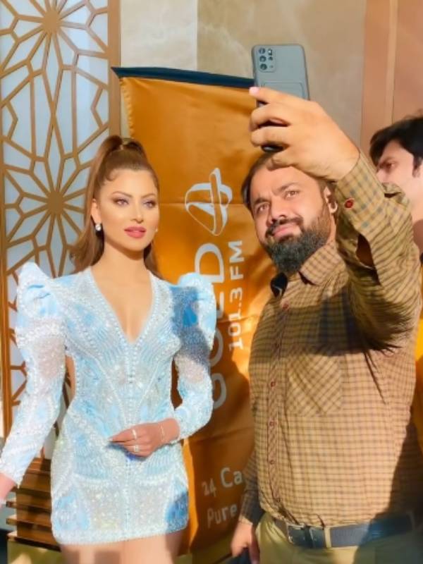 தெலுங்கில் அறிமுகம் 