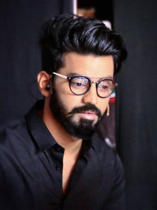  பாலிவுட் என்ட்ரி 