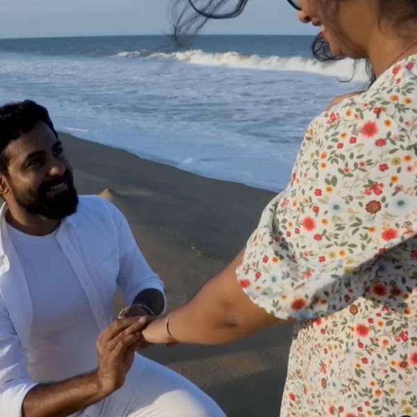 நெகிழ்ந்து மனைவி