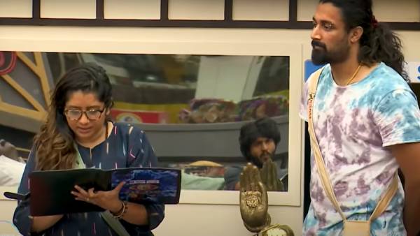 பெண் ஒருவரை உதவியாளராக பெண் ஒருவரை உதவியாளராக