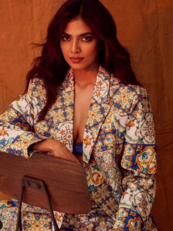 வில்லங்கமாய் போஸ்