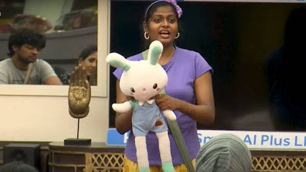 முதுகில் குத்திய இசைவாணி