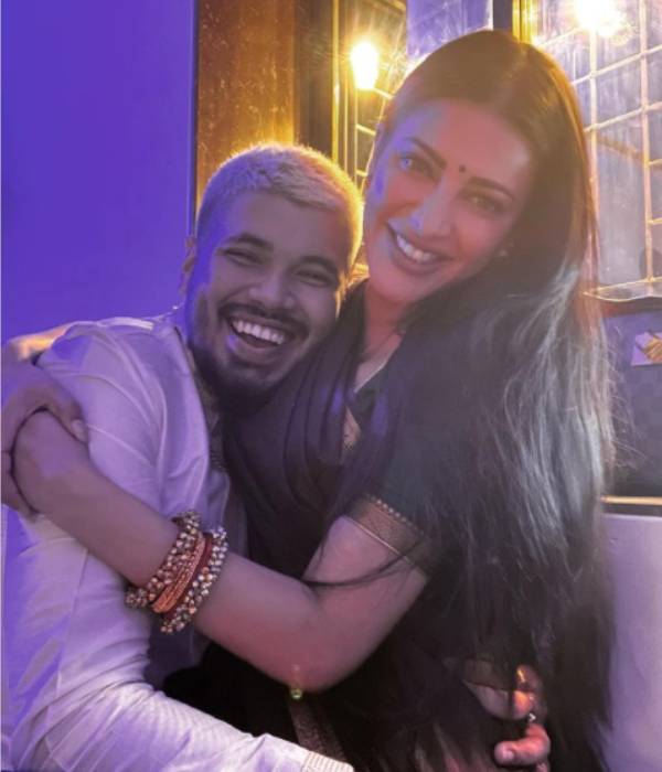 காதலருடன் தீபாவளி காதலருடன் தீபாவளி