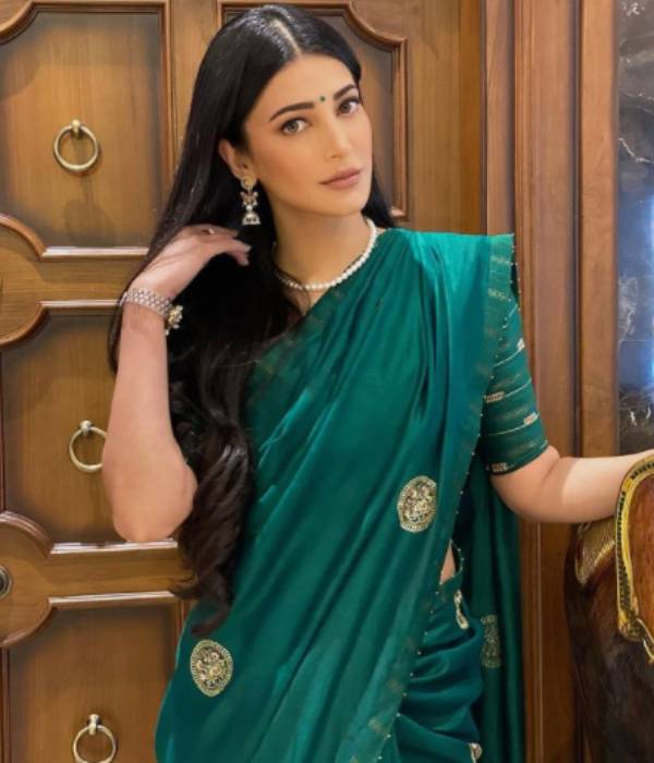 மரகத பச்சை மரகத பச்சை