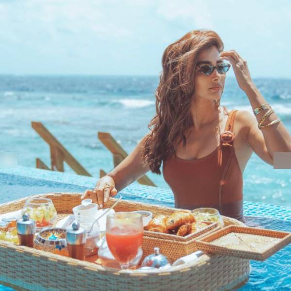 மிதக்கும் பிரேக் ஃபாஸ்ட்