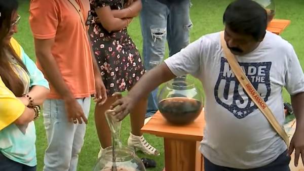 பிரியங்காவிடம் புரிதல் குறைவு