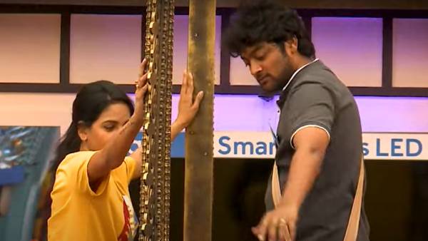 கண்ணாடி டாஸ்க்