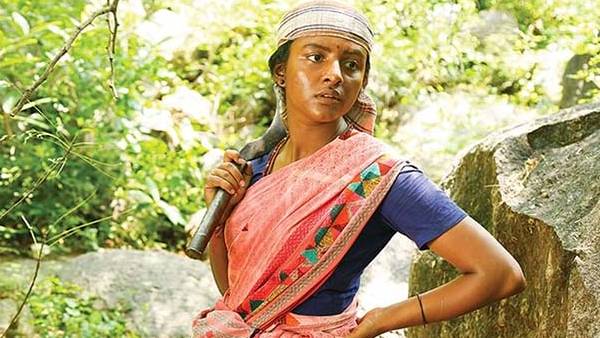 பழங்குடியின பெண் கேரக்டர்