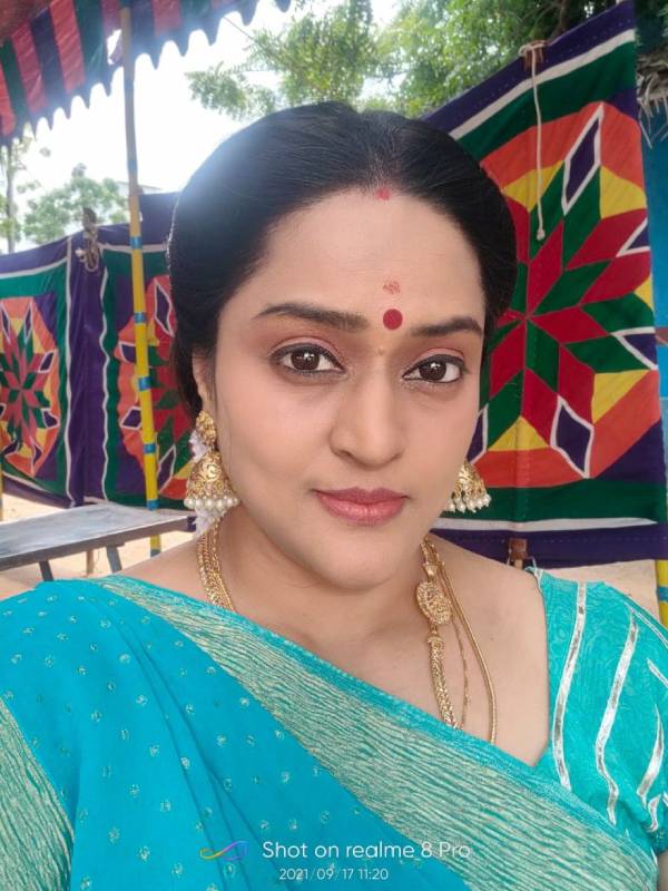 அம்மா ஒரு நடிகை