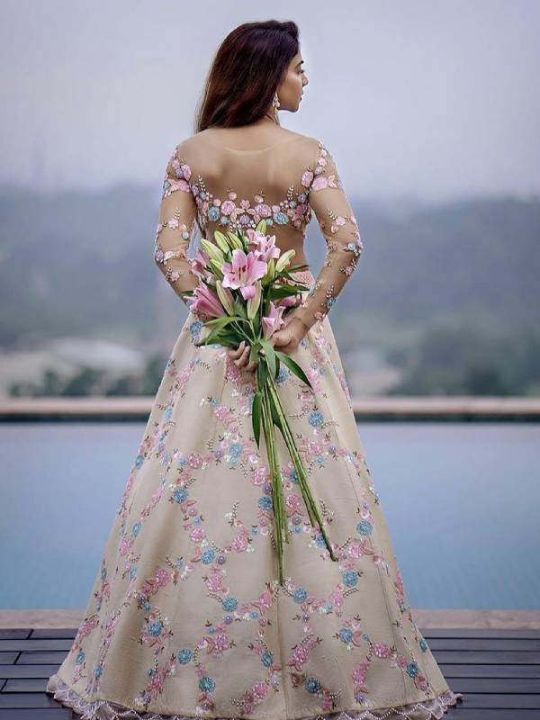  கிராமத்து பெண்ணாக