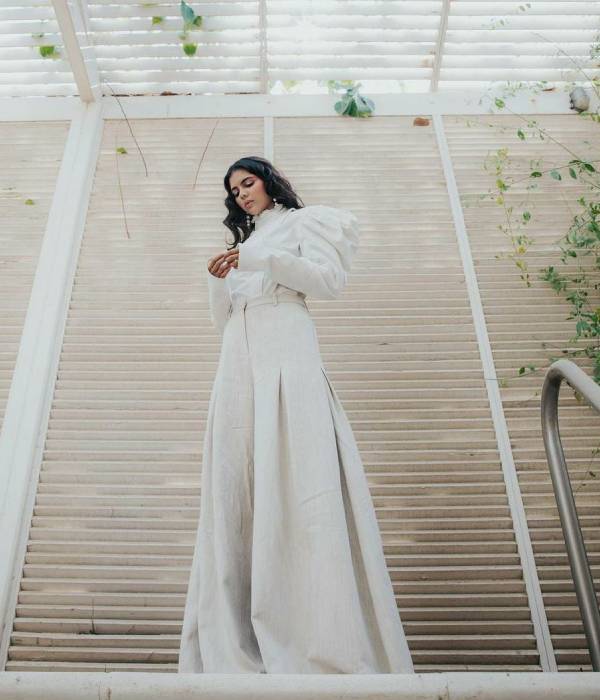 பேரல் பேண்ட் முழுக்கை சட்டையுடனும் புதுவிதமான பேஷனில் பேரல் பேண்ட் முழுக்கை சட்டையுடனும் புதுவிதமான பேஷனில்