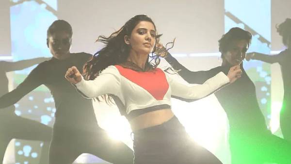 பாடலுக்கு நடனம்