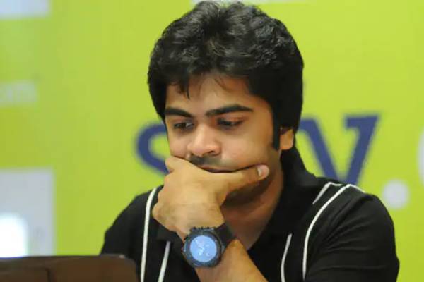 ரெஸ்ட் எடுப்பது இல்லை