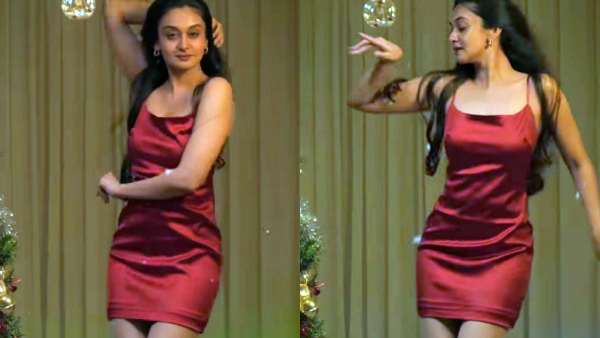  கவர்ச்சியான சிகப்பு உடையில் செம கிளாமராக நடனம் 