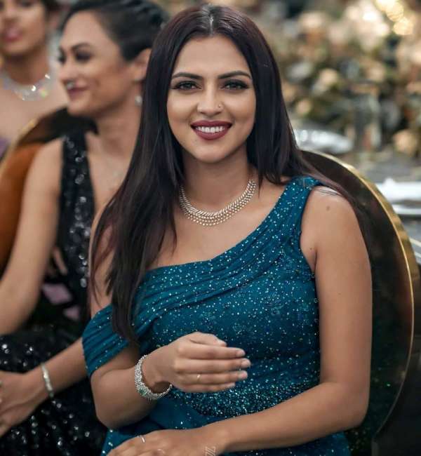  முன்னணி கதாநாயகியாக