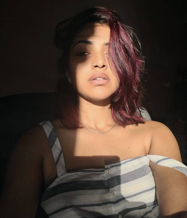 ஆடை கூட இல்லாமல் நடித்து