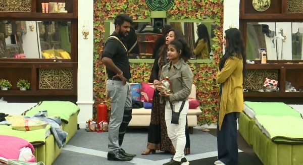 அலெனா ஐஷு சைஜு