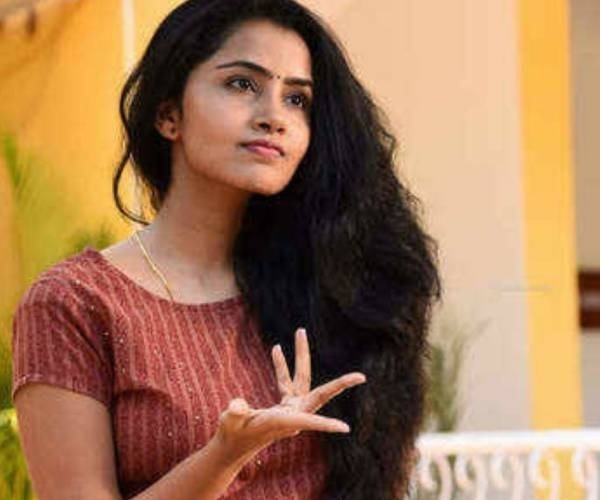 நீண்ட காலமாக தமிழில் நடிக்கவில்லை 