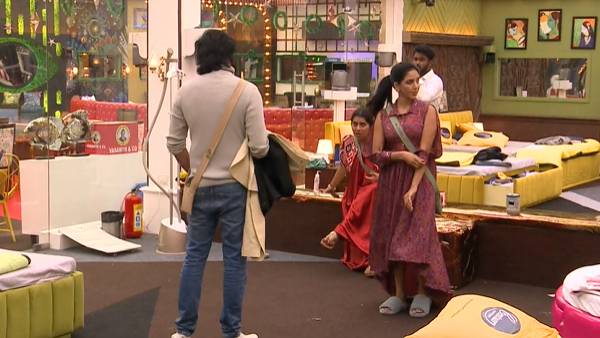 தாமரைக்கு எதிராக பேச்சு 