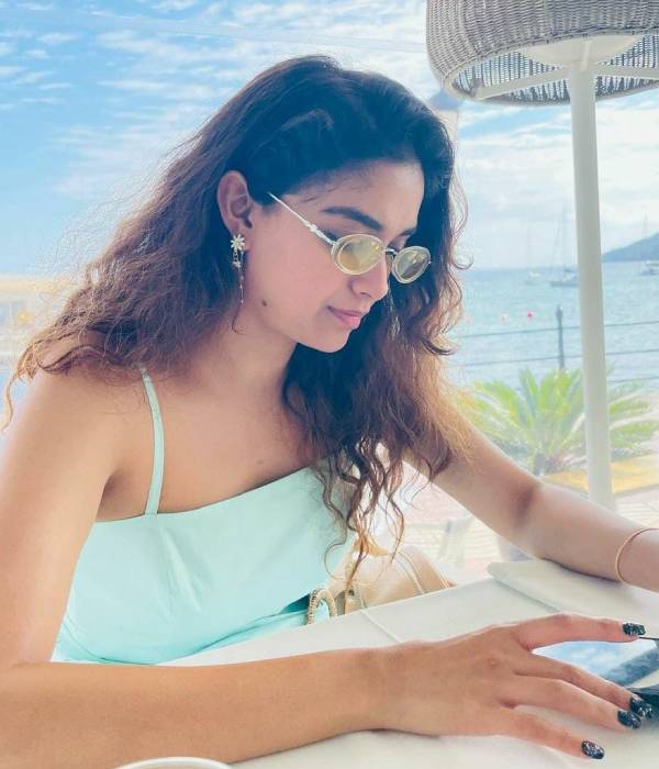  முதல் படம் கைகொடுக்கவில்லை 