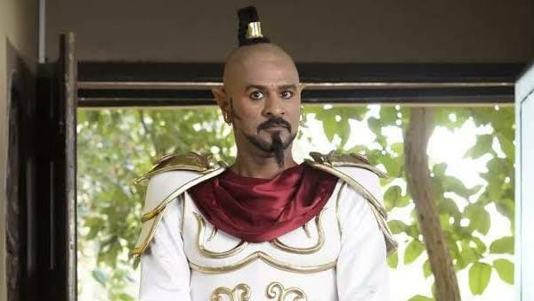 வித்தியாசமான ஹேர் ஸ்டைலில்