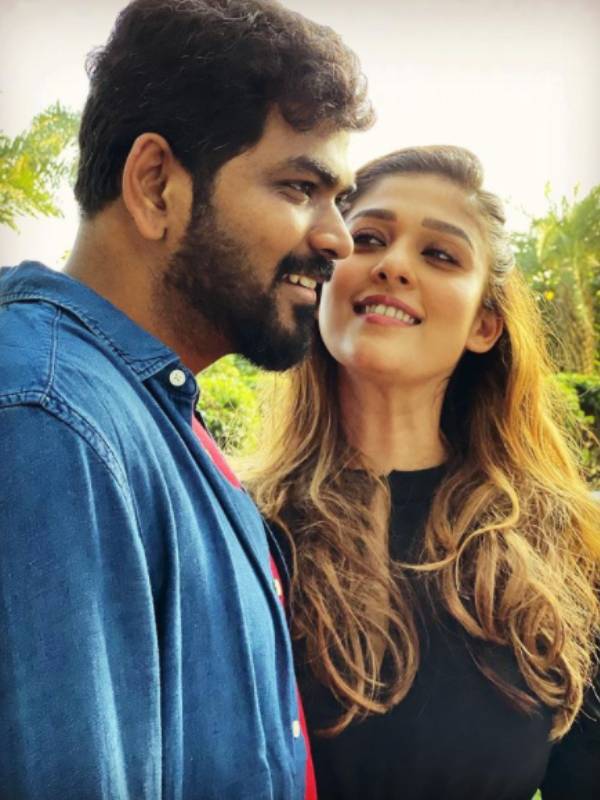 என்னம்மா பாக்குறாங்க