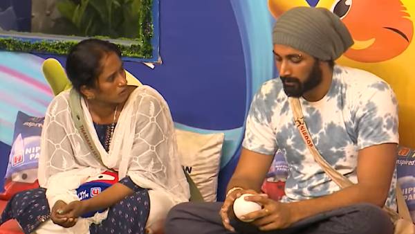 தாமரை ஆயுதம்