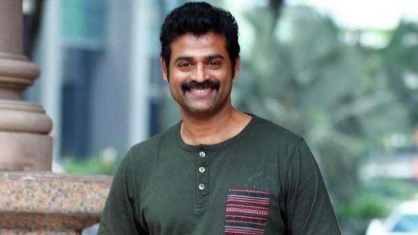 சசிக்குமாருடன் குதிரை ஜாக்கியாக.. 