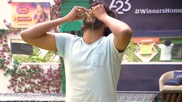 விட்டுக் கொடுத்தாரா 