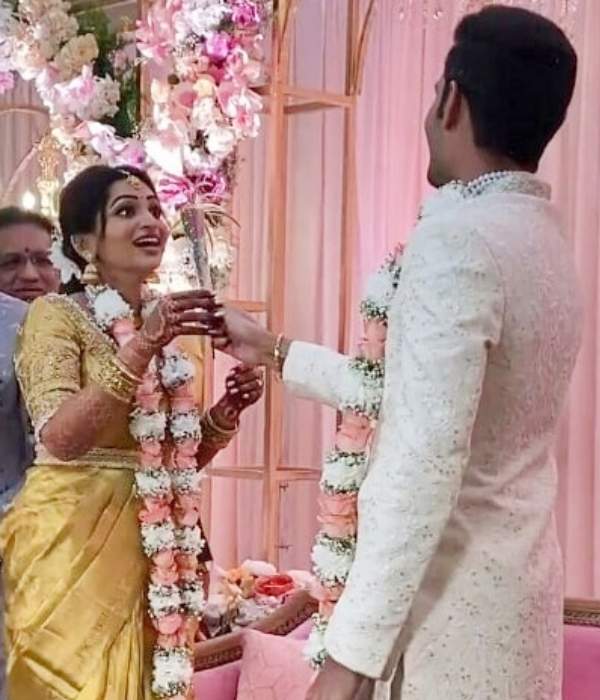 திருமண நிச்சயதார்த்தம் 