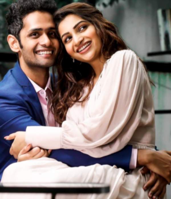 நடிகை நக்ஷத்ரா 