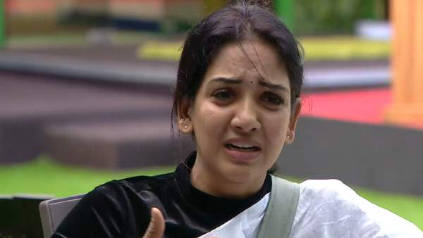 பிள்ளையார் சுழி போட்ட பிரியங்கா 