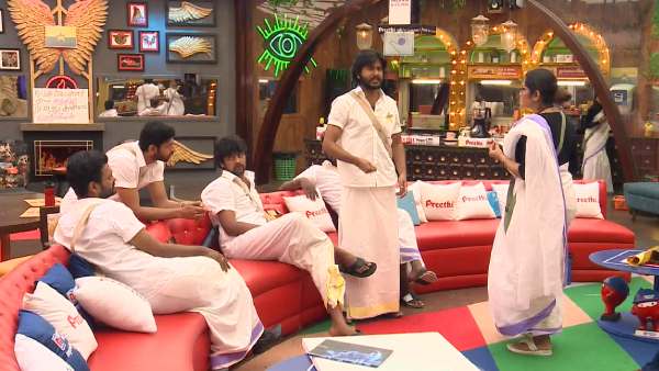 யாரும் பேசக்கூடாது 