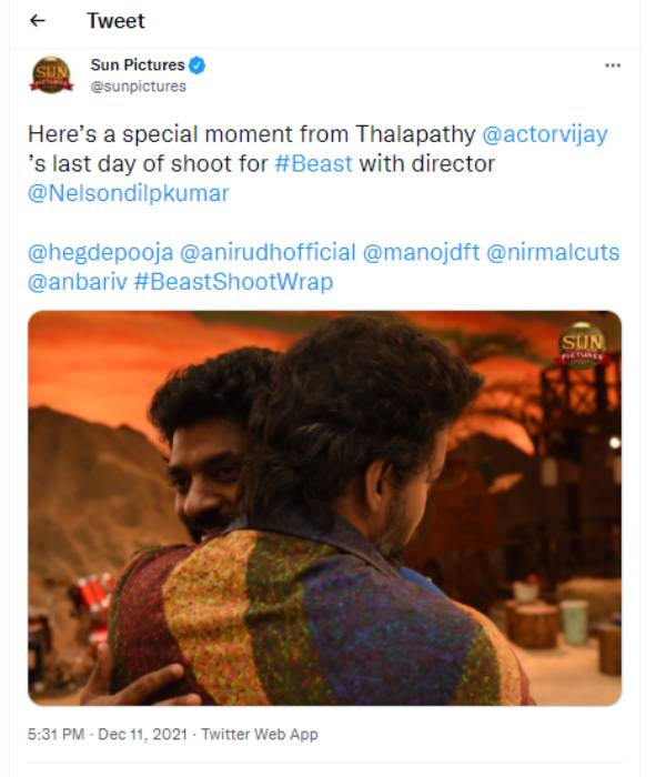 நெல்சனை அரவணைத்த விஜய்