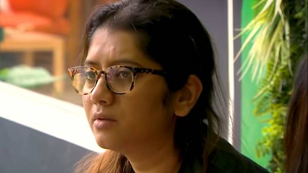 selfish பிரியங்கா 