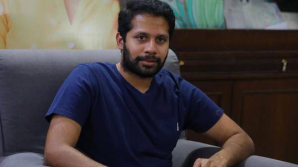 இயக்குநர் யார்