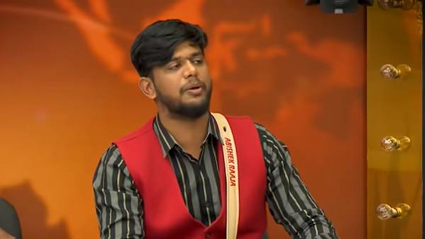 ஸ்க்ரிப்ட் பேப்பரை கிழித்து