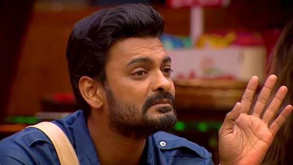 சம்மந்தப்பட்ட இருவர் சம்மந்தப்பட்ட இருவர்