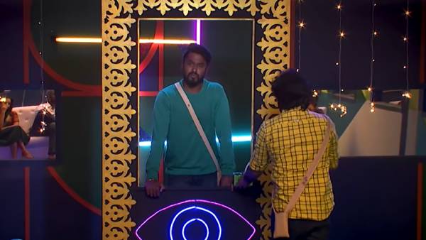 கதறி அழுதபடி