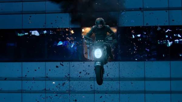 வாய் பிளக்க வைத்த ஸ்டன்ட்