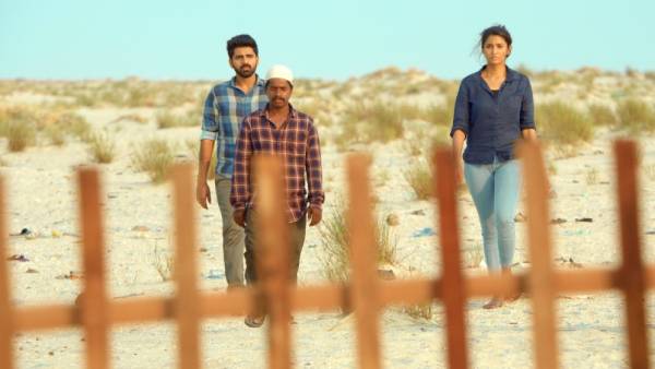 இயக்குனர் சர்ஜுனுடன் இயக்குனர் சர்ஜுனுடன்