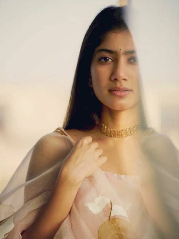 ஹீரோயினாக அறிமுகமான ஹீரோயினாக அறிமுகமான