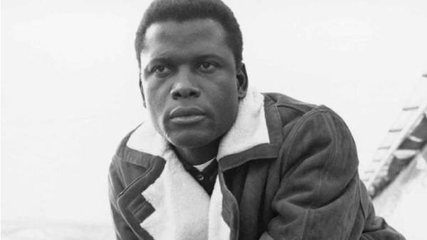 மேடை நாடகங்களில் அறிமுகம்