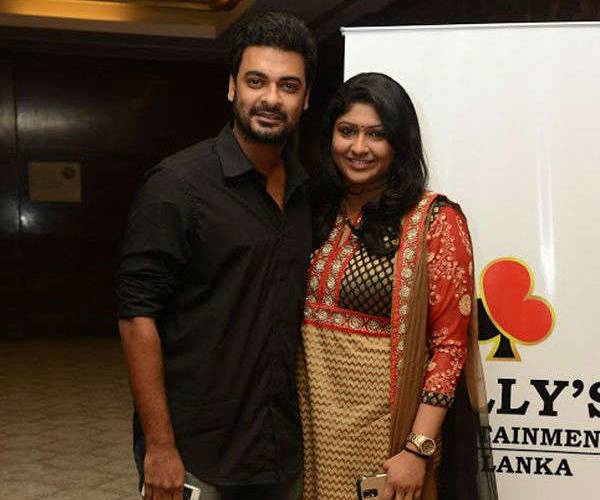 ஆதரவாக பேசிய மனைவி